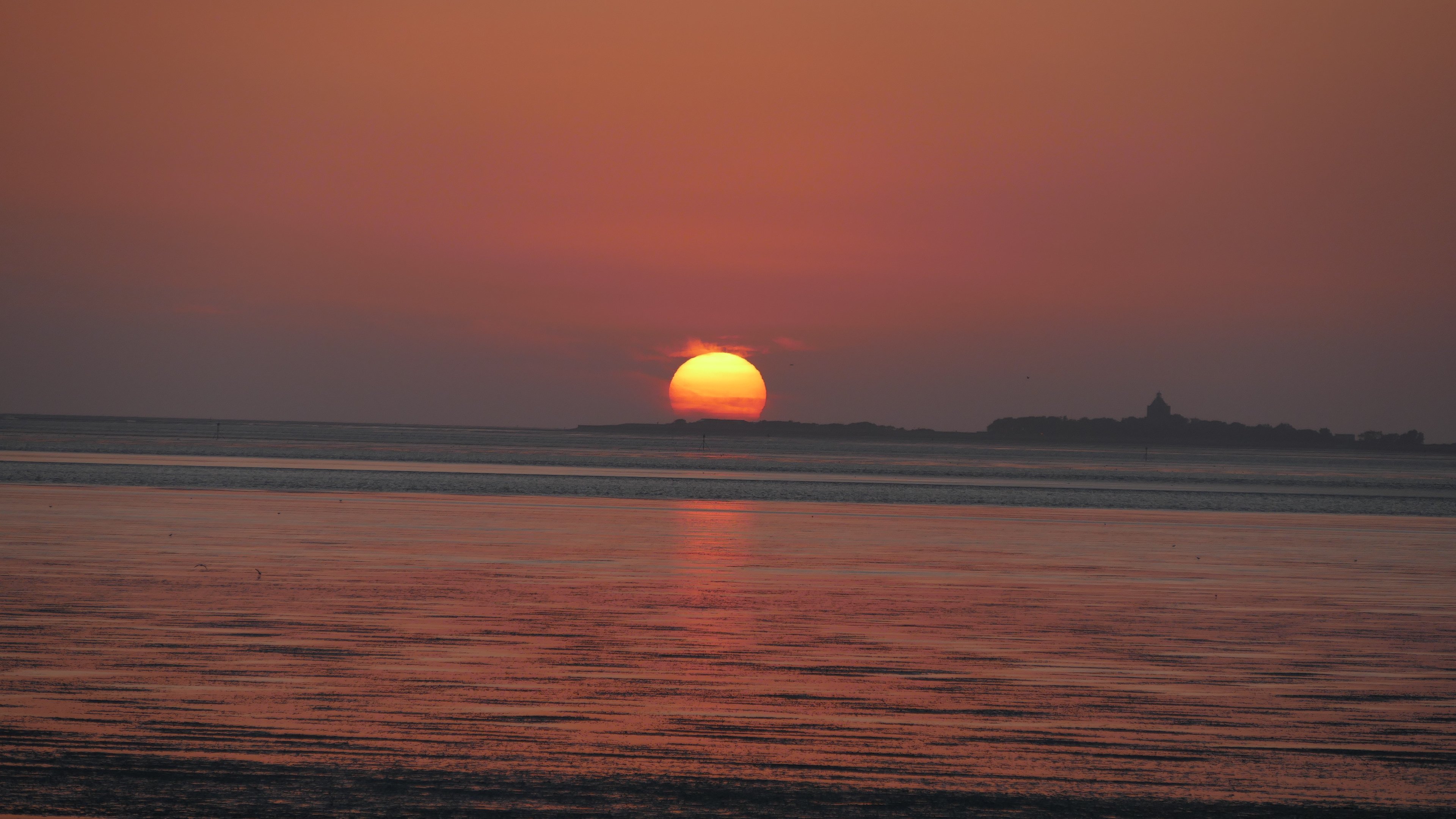 Sonnenuntergang über Neuwerk