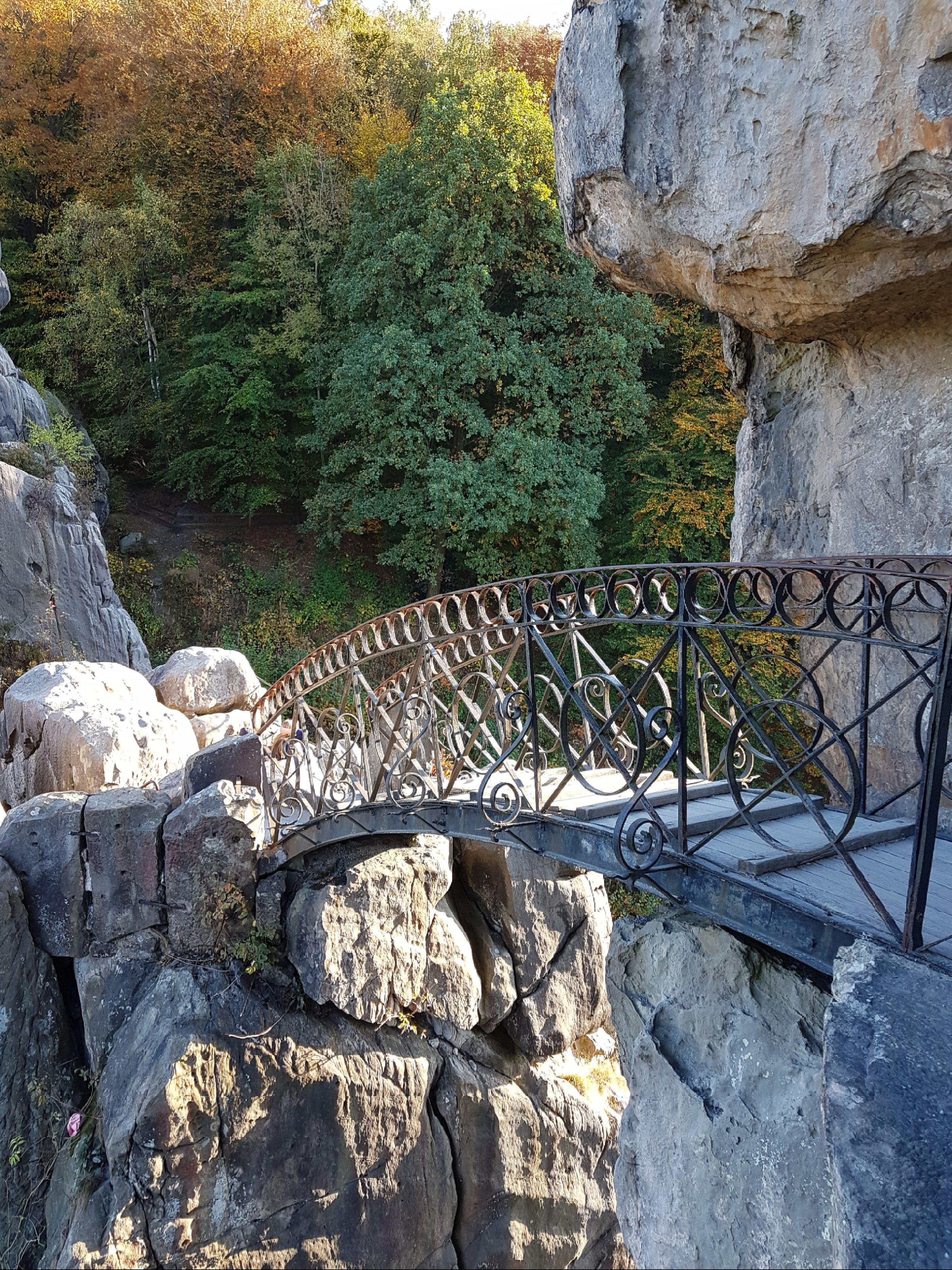 Brücke auf den Externsteinen ...